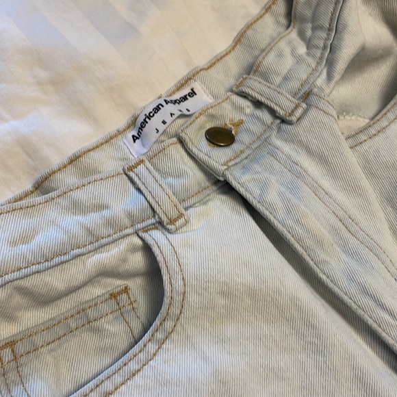 American Apparel Light Wash Jean Shorts Size 27 - Picture 2 of 4